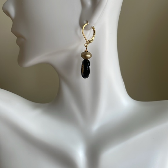 HAND CRAFTED PIERCED EARRINGS - Picture 4 of 14